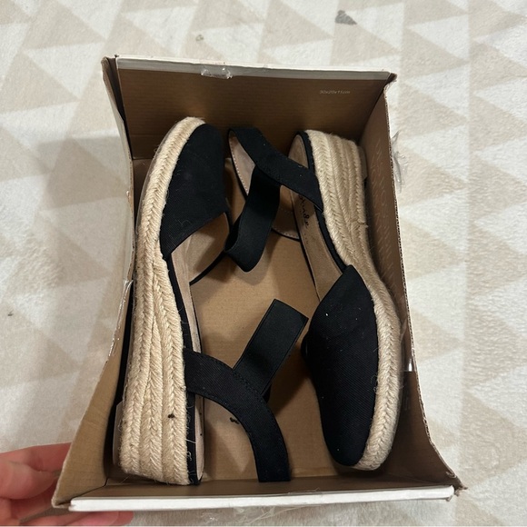 Kimmie Ankle Strap Espadrille (Women)
LifeStride - Picture 3 of 5